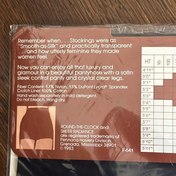 Vintage 1983 new in packaging Round the Clock Sheer Radiance Pantyhose - Picture 5 of 6